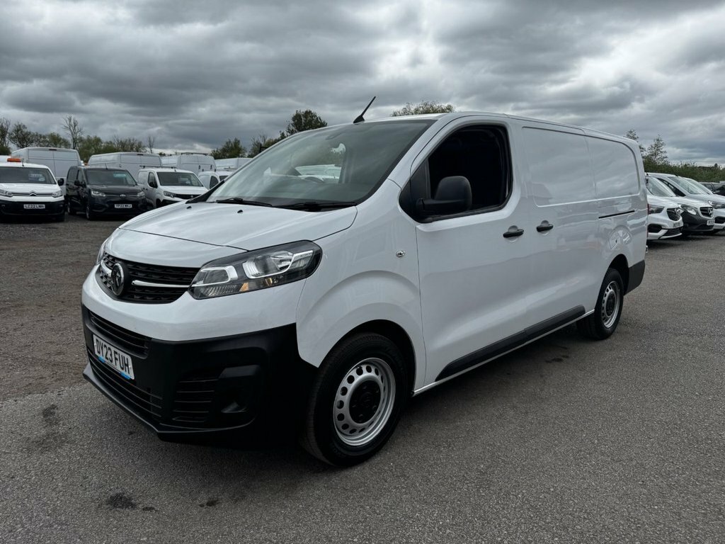 Vauxhall Vivaro 1.5L Prime 6Dr DY23FUH White #4