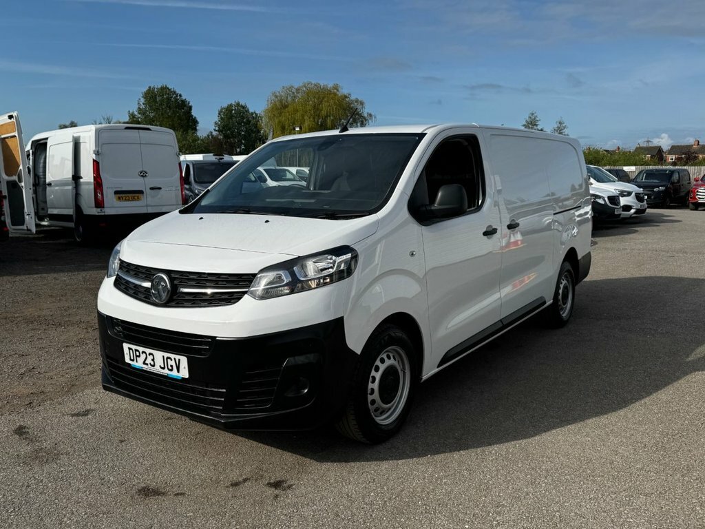 Vauxhall Vivaro 1.5L Prime 6Dr White