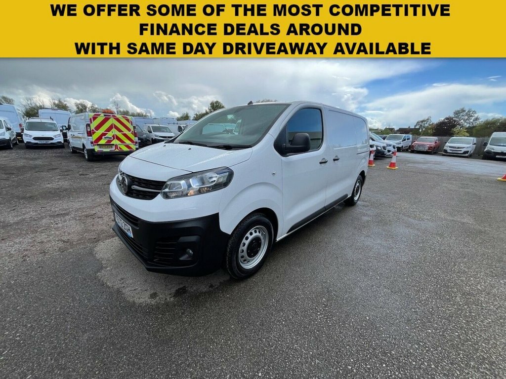 Vauxhall Vivaro 1.5L Dynamic 6Dr White