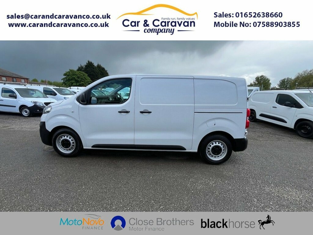 Vauxhall Vivaro 1.5L Dynamic 6Dr YE72ZGH White #3