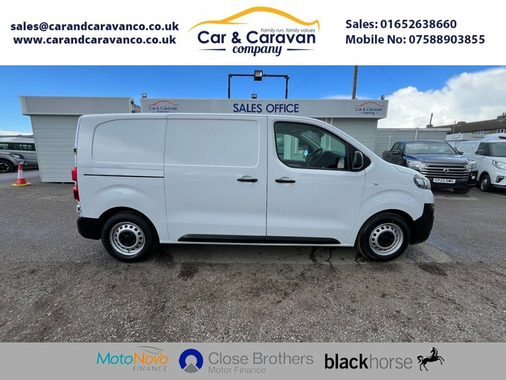 Vauxhall Vivaro 1.5L Dynamic 6Dr YE72ZGH White #2
