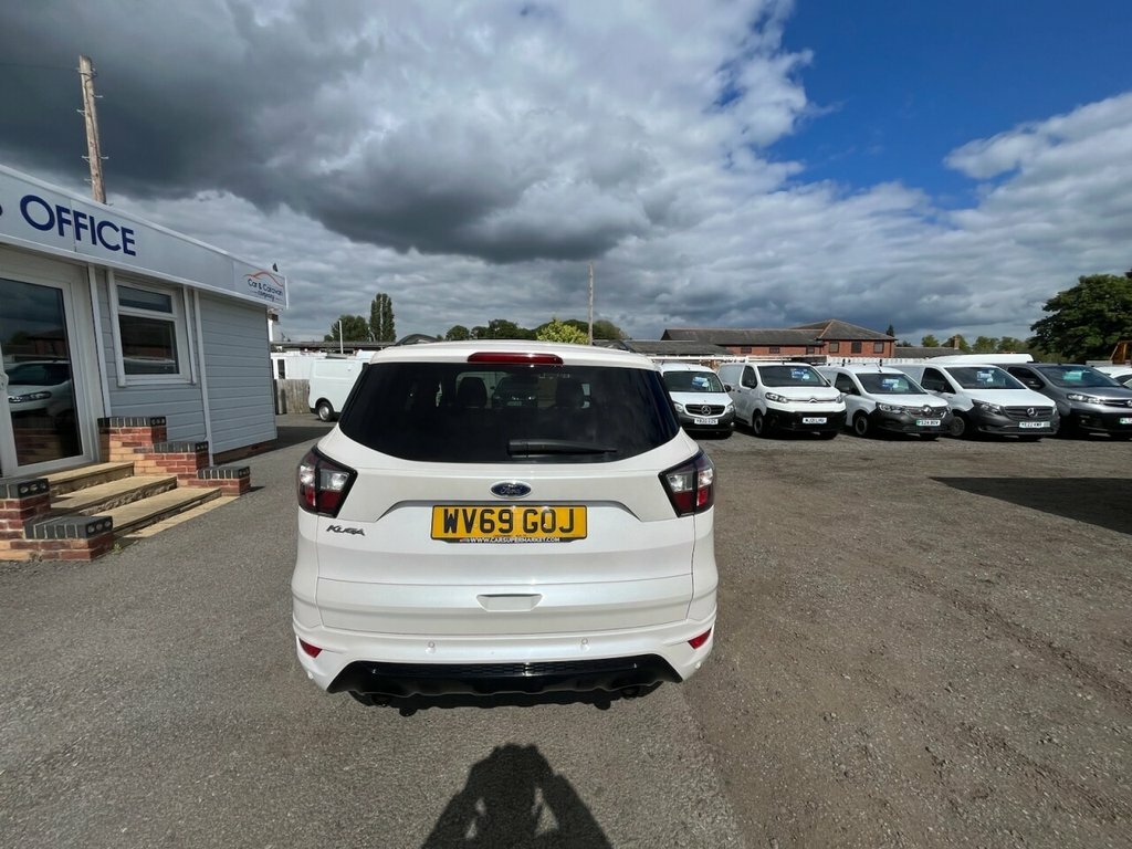 Ford Kuga Suv WV69GOJ White #4