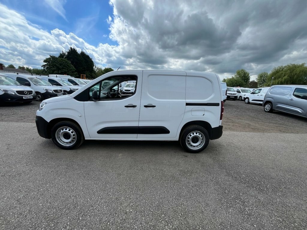 Citroen Berlingo 1.5L Enterprise Edition M LA72FZC White #2