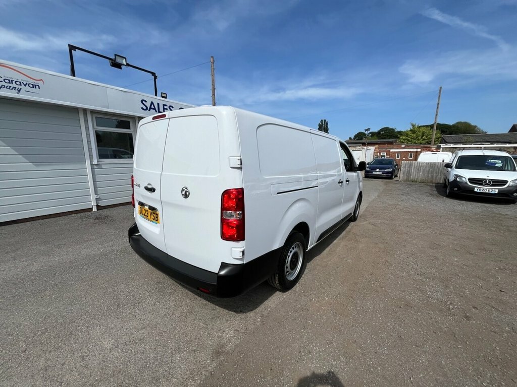 Vauxhall Vivaro 1.5L Prime 6Dr DL23YSB White #3