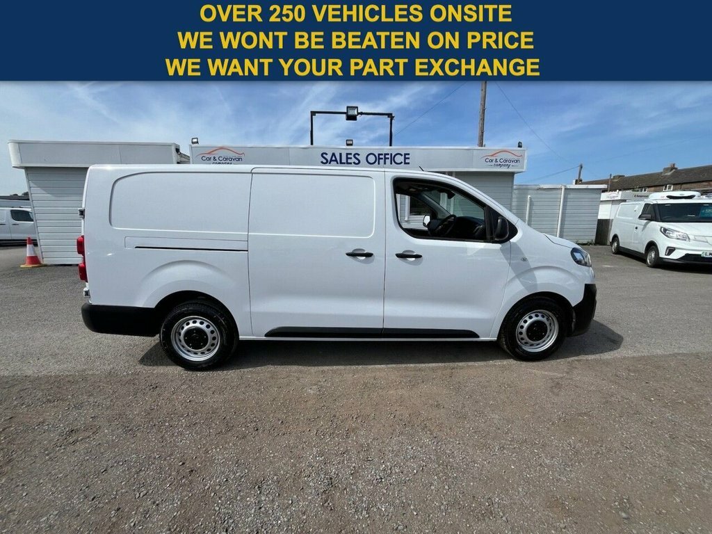 Vauxhall Vivaro 1.5L Prime 6Dr DL23YSB White #4