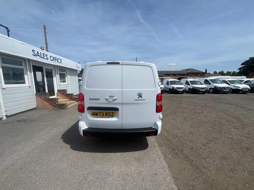 Peugeot Expert 1.5L Asphalt Premium 6Dr MW73RSZ White #4