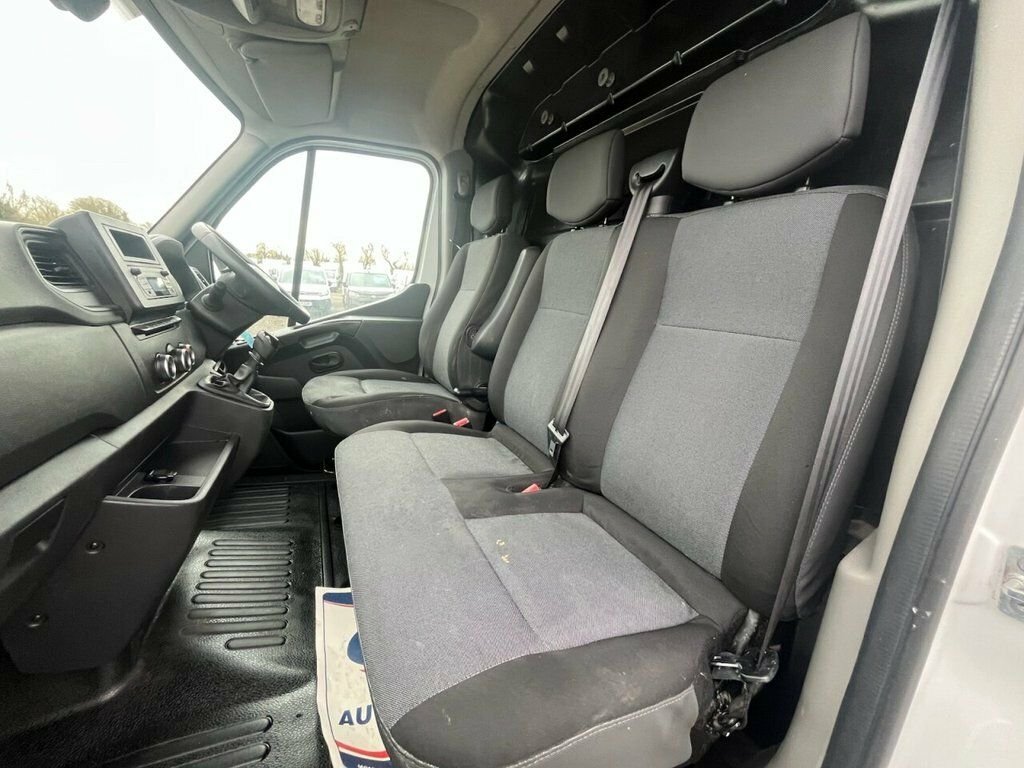 Renault Master 2.3L Business HN23GRK White #6