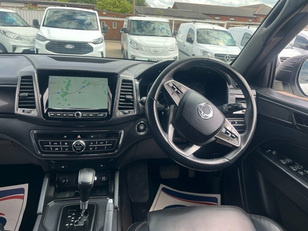 SsangYong Musso 2.2L Saracen Plus White #5