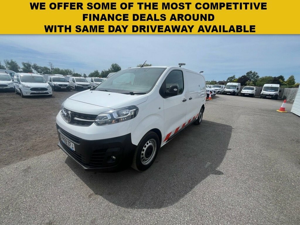 Vauxhall Vivaro 1.5L Edition FP69ZFJ White #2