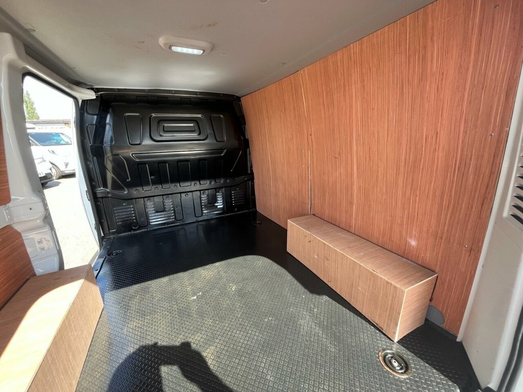 Maxus eDeliver 3 Mpv White #17