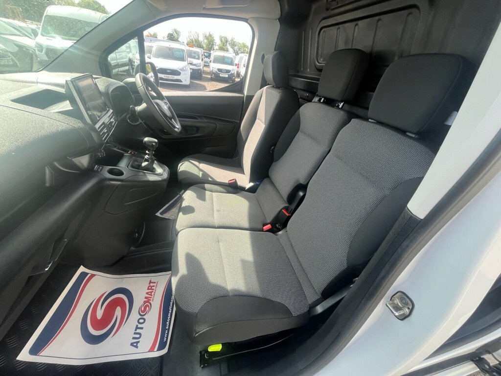 Vauxhall Combo 1.5L Pro DN23NTU White #5