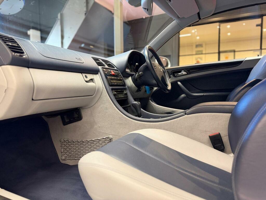 Mercedes-Benz CLK 230 Kompressor Avantgarde Cabriolet Red #9