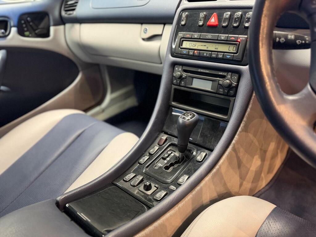 Mercedes-Benz CLK 230 Kompressor Avantgarde Cabriolet Red #16