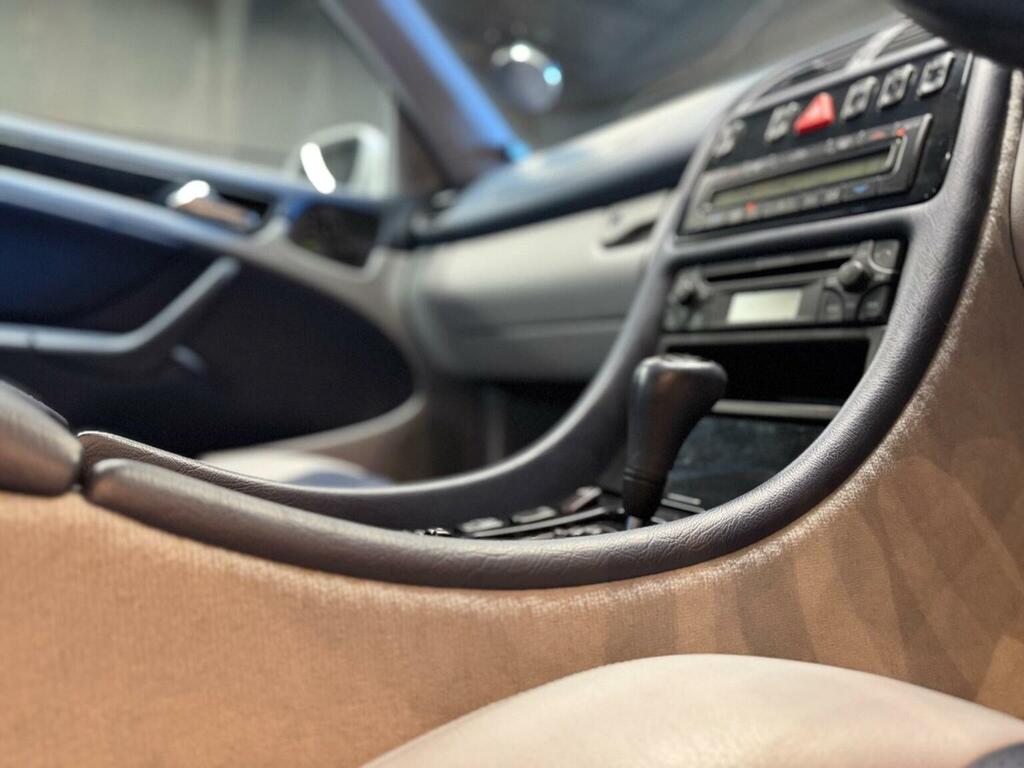 Mercedes-Benz CLK 230 Kompressor Avantgarde Cabriolet Red #28