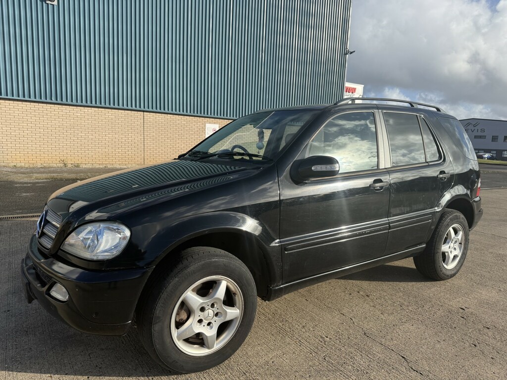 Mercedes-Benz M Class Silver #1