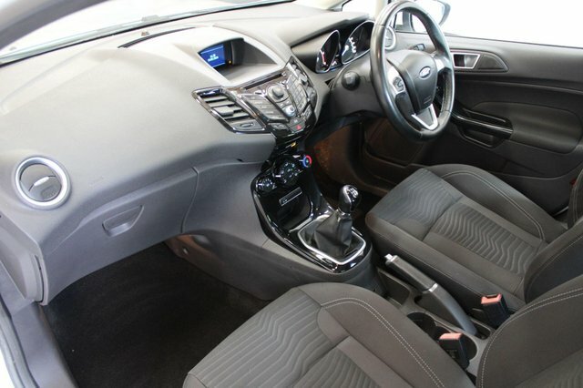 Ford Fiesta 2014 1.6 Tdci Econetic Zetec Euro 5 Ss White #2