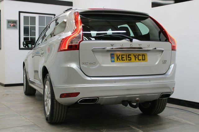 Volvo XC60 2015 2.4 D5 Se Lux Nav Awd Euro 6 Ss KE15YCD Silver #3
