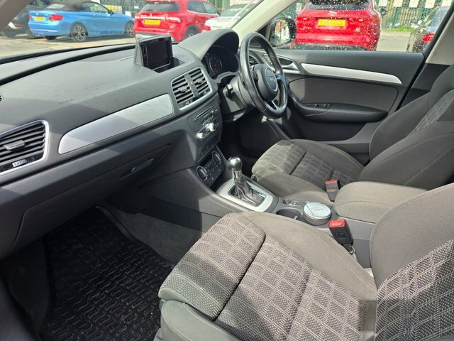 Audi Q3 Tfsi Cod Sport Suv SE66BYC Black #6