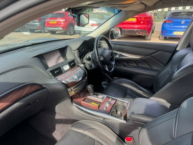 Infiniti Q70 Premium Saloon ND66KZK Grey #6