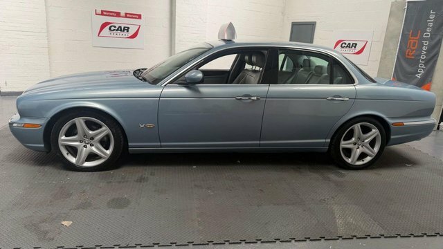 Jaguar XJ 2.7 Tdvi Executive Saloon 21 Blue #3