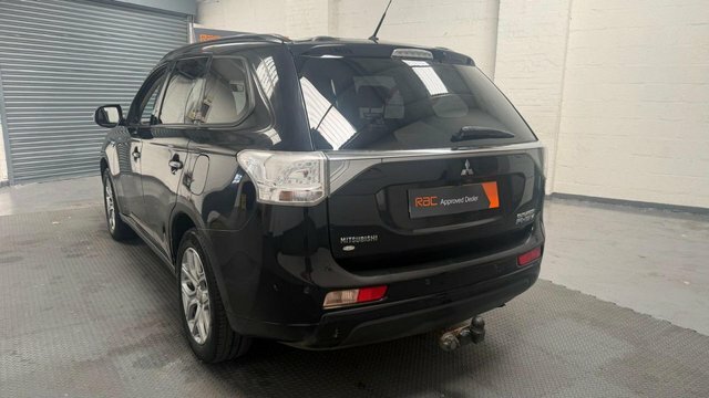Mitsubishi Outlander 2.0H 12Kwh Gx3h Suv Plug-in Hybrid Cvt DS15XNC Black #4