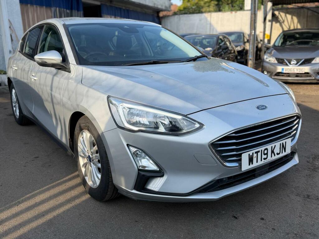 Ford Focus 1.0T Ecoboost Titanium Euro 6 Ss Silver