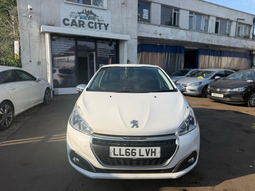 Peugeot 208 1.2 Puretech Allure Euro 6 LL66LVH White #5