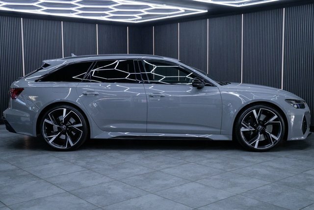 Audi RS6 Avant Estate Black #11