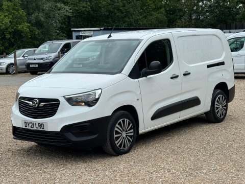 Vauxhall Combo 1.5 Turbo D DY21LRO White #4
