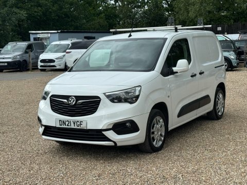 Vauxhall Combo 1.5 Turbo D DN21YGF White #6