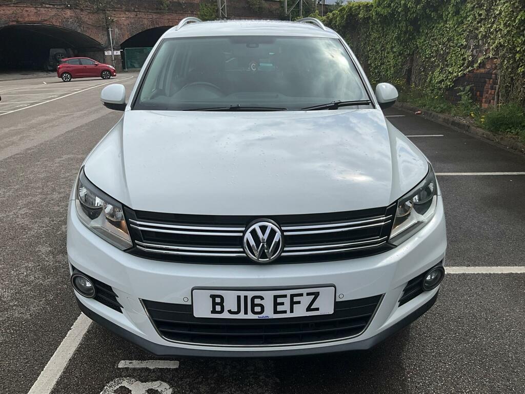 Volkswagen Tiguan 2.0 Tdi Bluemotion Tech Match Edition 4Wd Euro 6 BJ16EFZ White #2