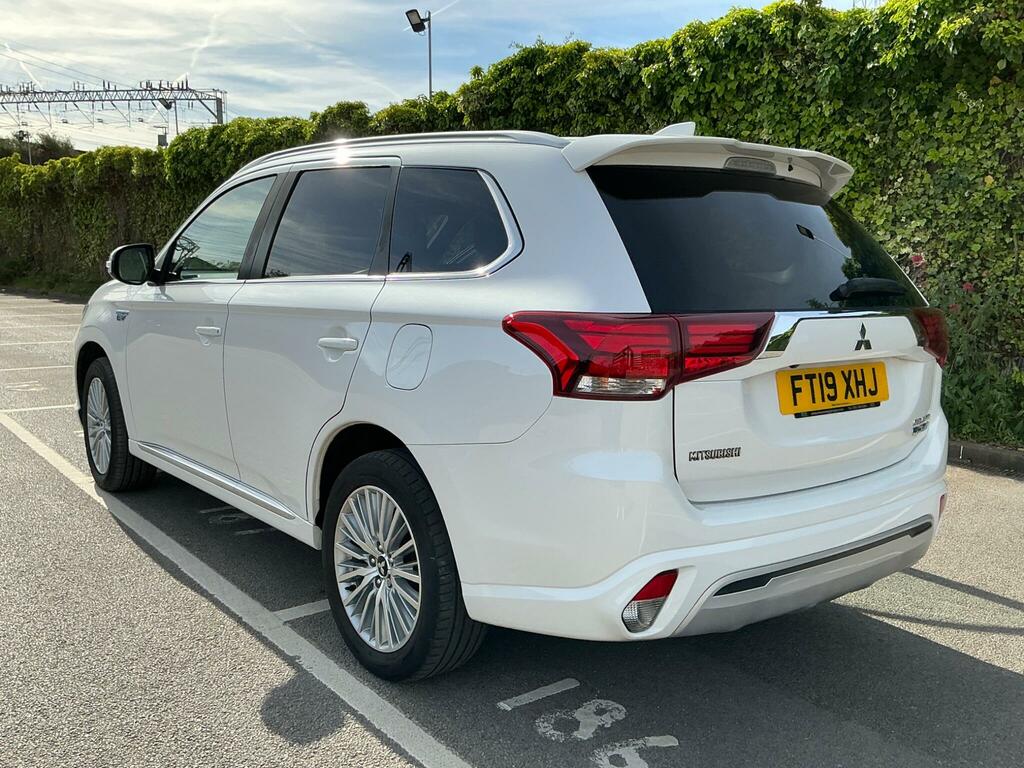 Mitsubishi Outlander 2.4H Twinmotor 13.8Kwh 4H Cvt 4Wd Euro 6 Ss FT19XHJ White #5