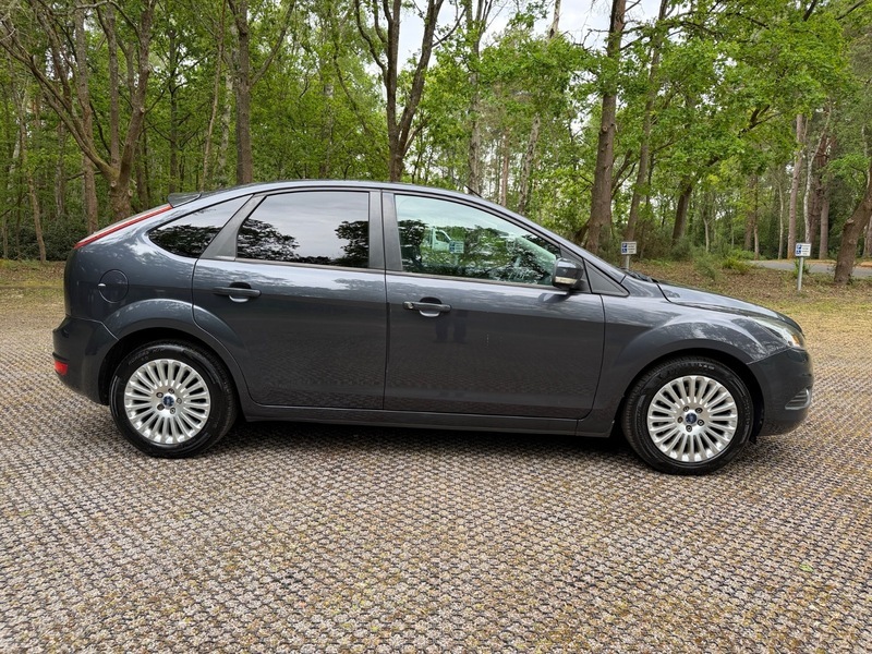 Ford Focus Titanium Grey #6