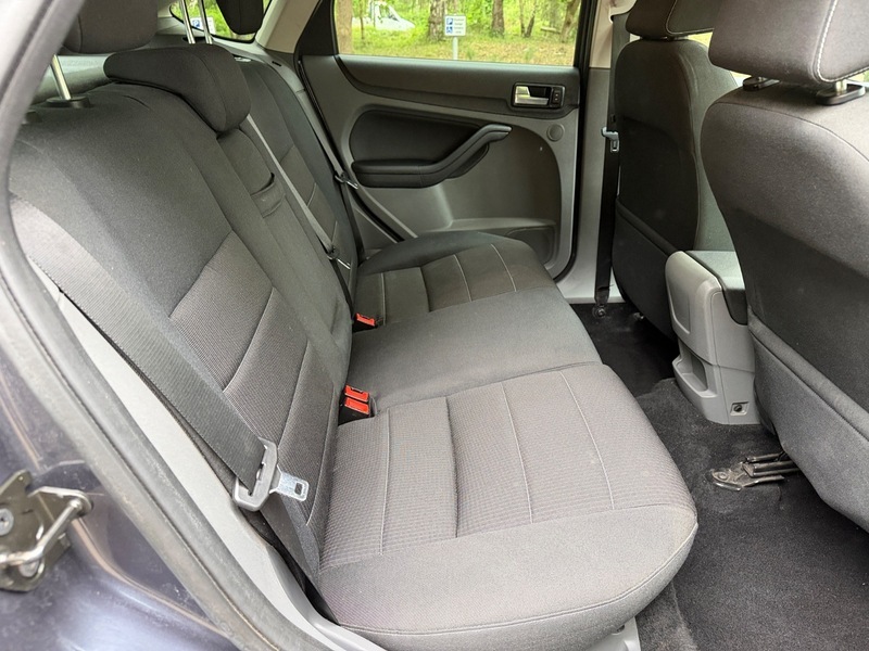 Ford Focus Titanium Grey #4