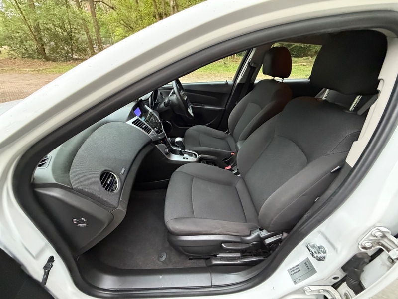 Chevrolet Cruze Ls Grey #33
