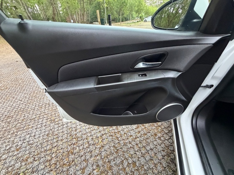 Chevrolet Cruze Ls Grey #22
