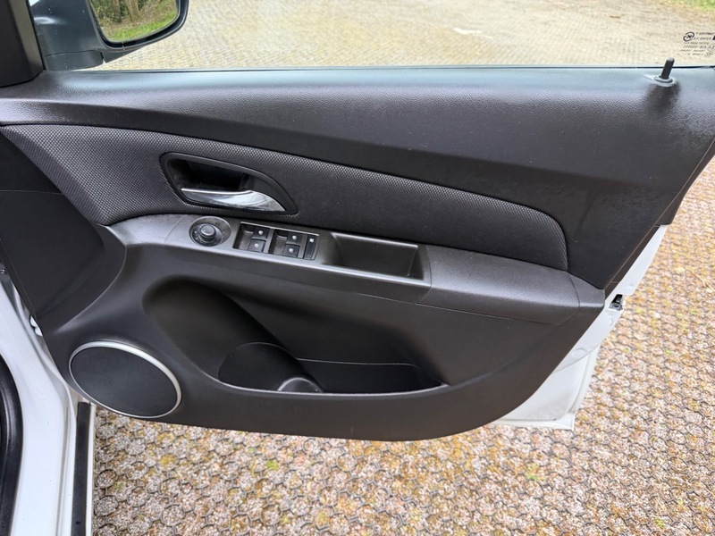 Chevrolet Cruze Ls Grey #19