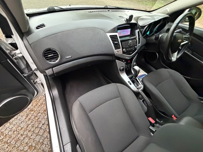 Chevrolet Cruze Ls Grey #32