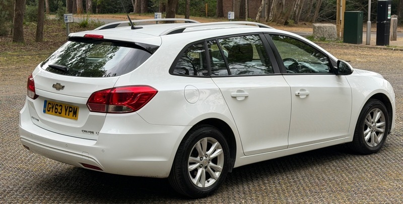 Chevrolet Cruze Lt GY63YPM White #6