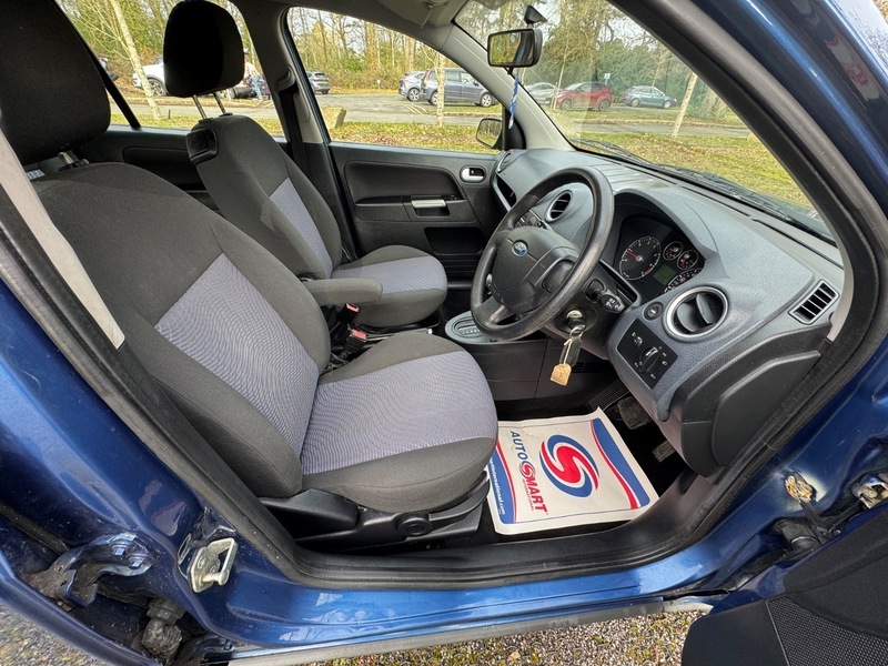 Ford Fusion Zetec Climate Blue #3