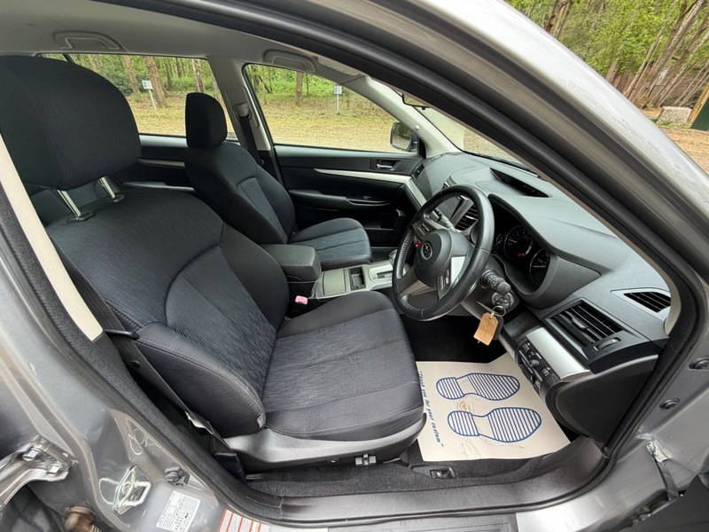Subaru Legacy Es Nav Grey #3