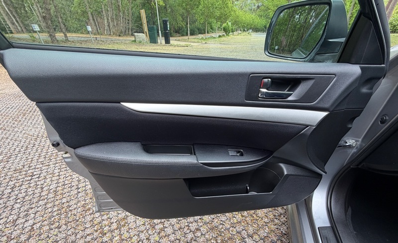 Subaru Legacy 2.0 D S 150 Bhp Red #16