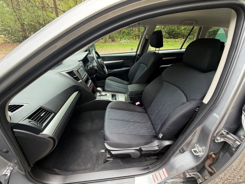 Subaru Legacy 2.0 D S 150 Bhp Red #32
