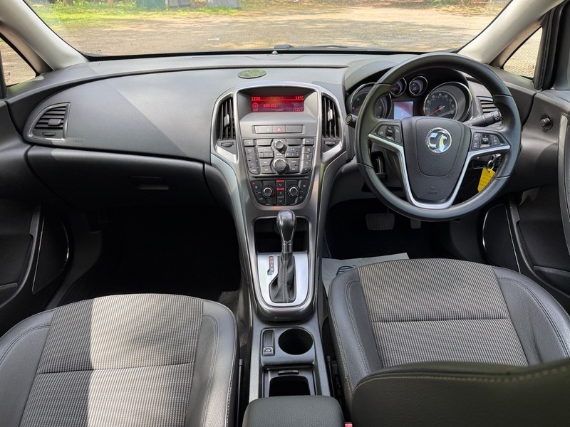 Vauxhall Astra Se Cdti Silver #3