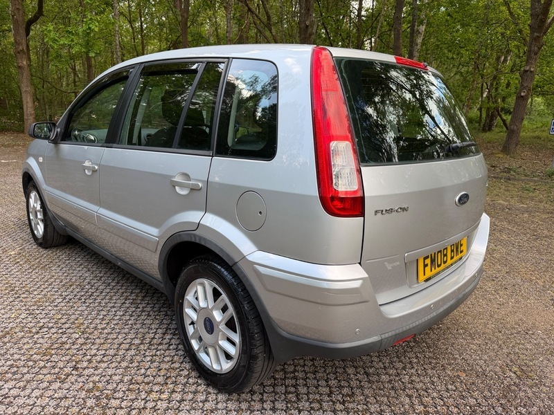 Ford Fusion Zetec Climate Silver #5