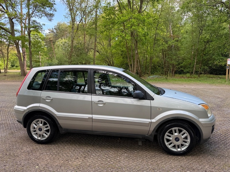 Ford Fusion Zetec Climate Silver #6