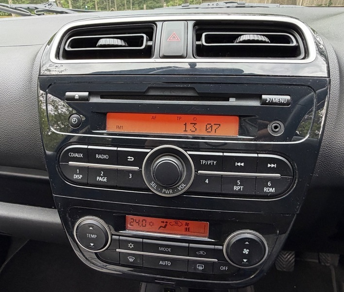 Mitsubishi Mirage 1 White #30
