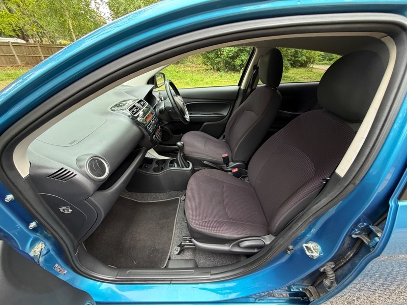 Mitsubishi Mirage 1 White #28