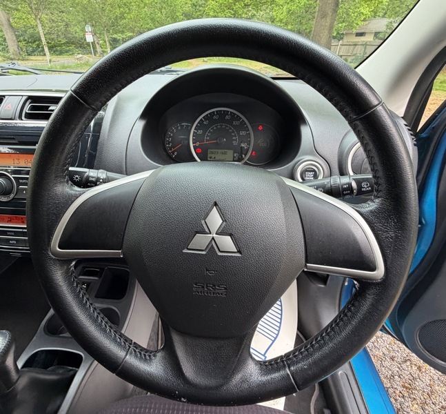 Mitsubishi Mirage 1 White #25