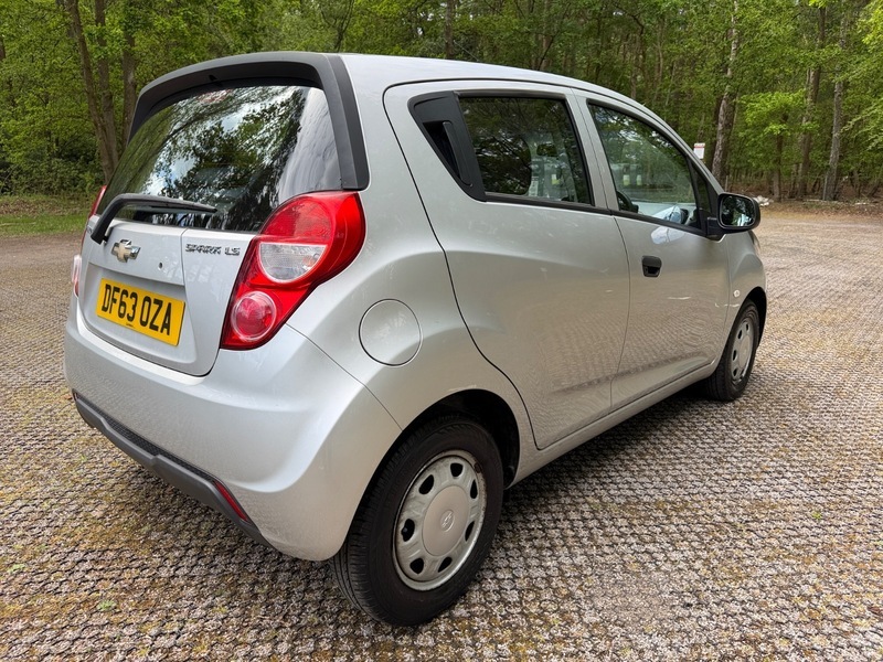 Chevrolet Spark 1.0 Ls Black #9